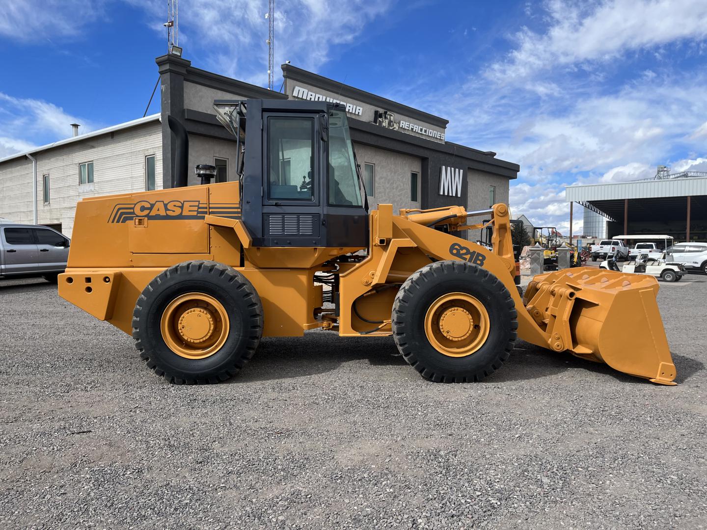 ./imagenes/INVOICE/2019/16742/CARGADOR FRONTAL CASE 621B (6).JPG